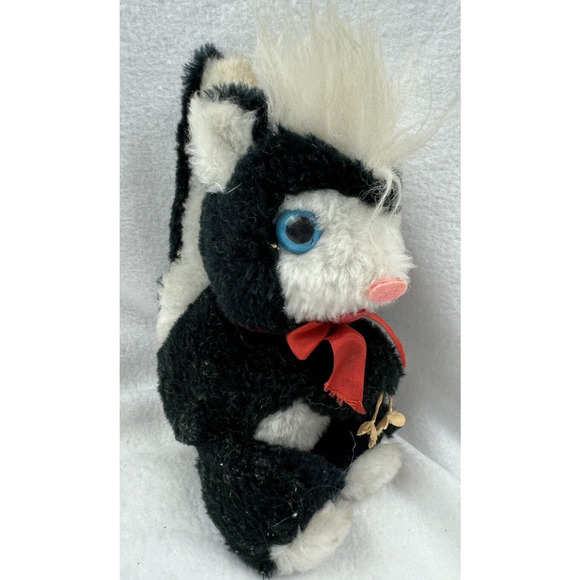 Vintage 1978 Russ Berrie Saucy‎ Skunk 6" Plush Stuffed Animal - Picture 1 of 5
